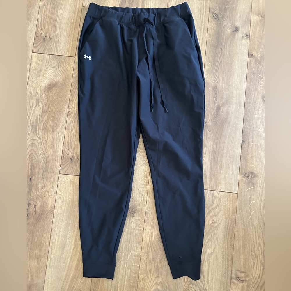 Women’s Under Armour Black Joggers with Elastic Waistband